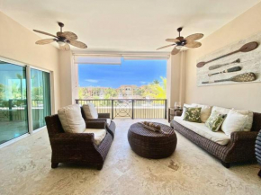 Luxury Marina condo with private beach and pool